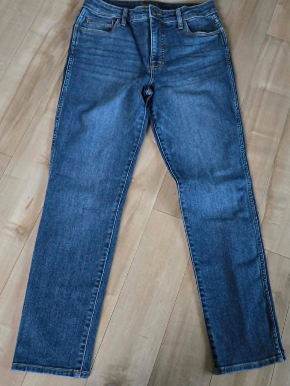 KUT from the Kloth Catherine Fab Ab Boyfriend Jeans Sz 6 Indigo Wash